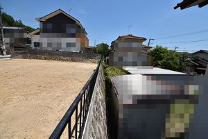 広島市安佐南区伴東2丁目の土地の段落ち面写真