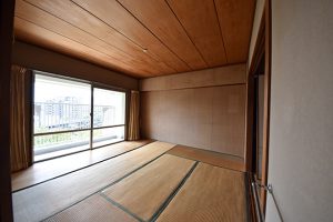 長寿園マンションの和室6帖