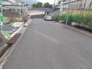 六本松1丁目売却土地の前面道路東向きの写真