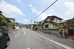 土地の前面道路幅は西約9.0ｍ