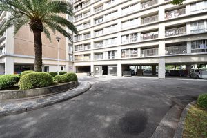 長寿園マンションロータリー画像