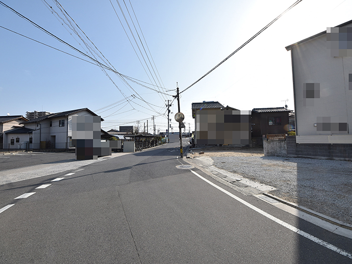 前面道路は7ｍで広い