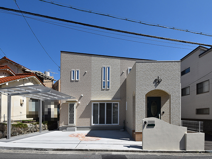 この土地に建設した注文住宅の外観写真