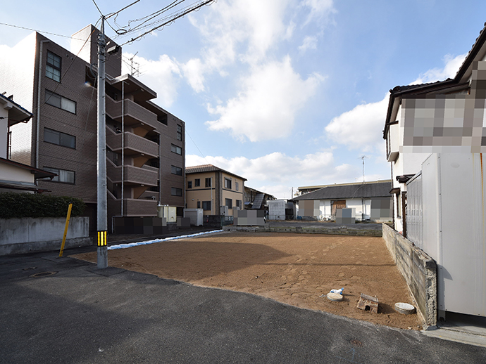 古家解体後の整形角土地の全景写真