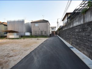 閑静な住宅街で4ｍの前面道路の写真