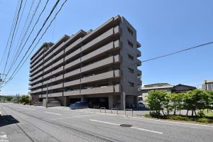 サーパス宇品西公園の南側外観写真