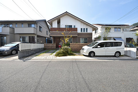 山本新町3丁目中古住宅2800万円の外観写真